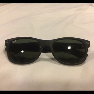 Ray ban new wayfarer